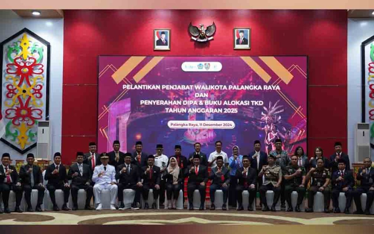 Wagub Lantik Pj Wali Kota Palangka Raya Sekaligus Lakukan Penyerahan DIPA dan Alokasi TKD TA 2025
